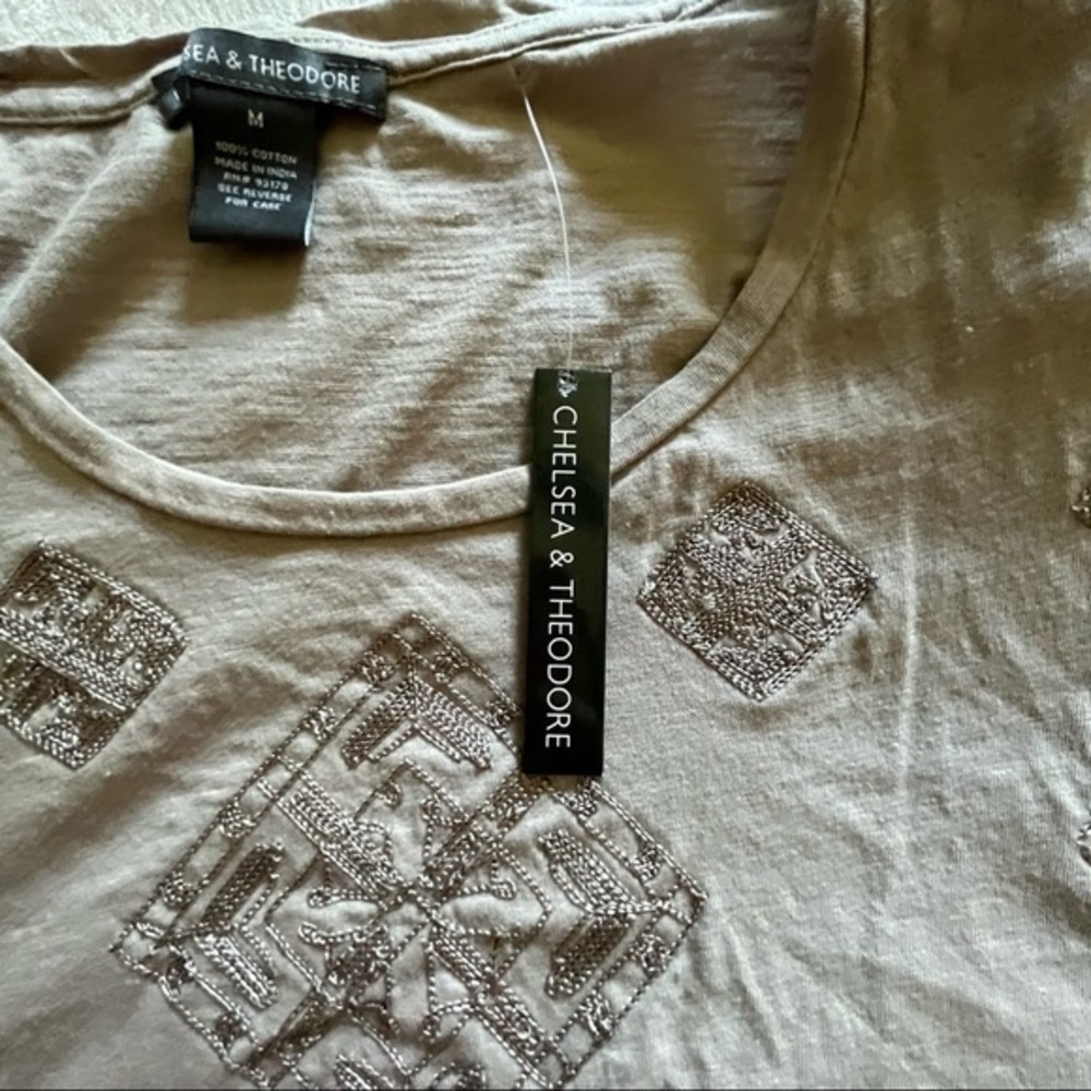 Chelsea And Theodore Assymetrical Top Women’s Size Medium - Picture 7 of 8